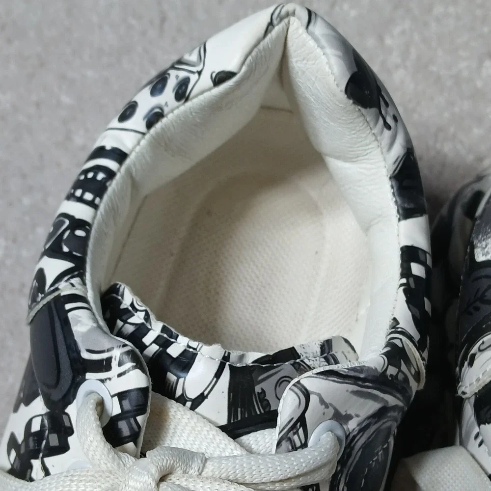 Funky Sneaker Graphics Women's 8.5 Black White Gray Love Card Heart LaceUp